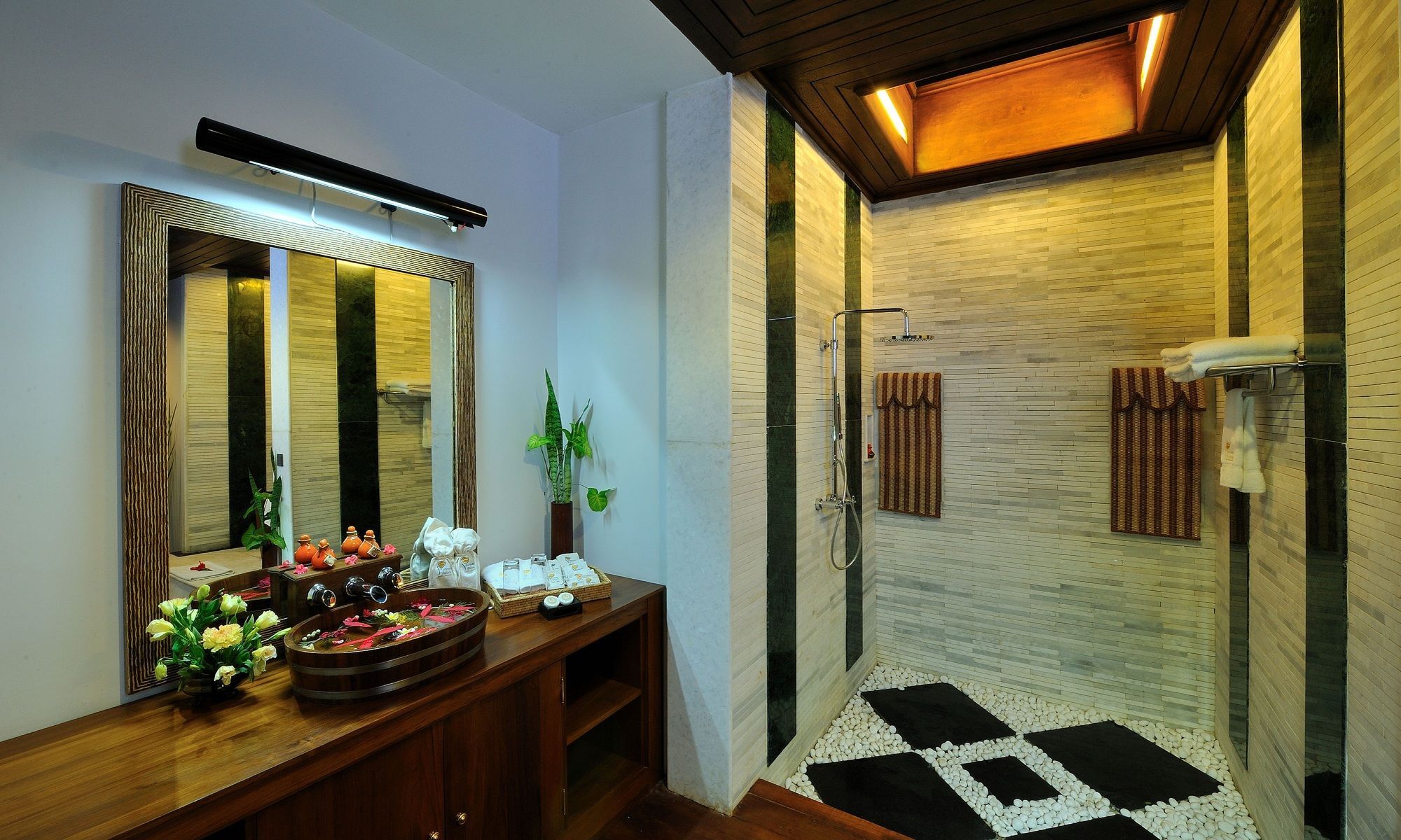 Aureum Palace Hotel & Resort Inle Nyaung Shwe Esterno foto
